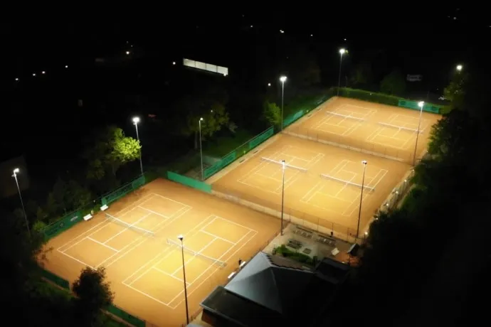 LED-verlichting van OVI Group bij tennisvereniging TV Peize